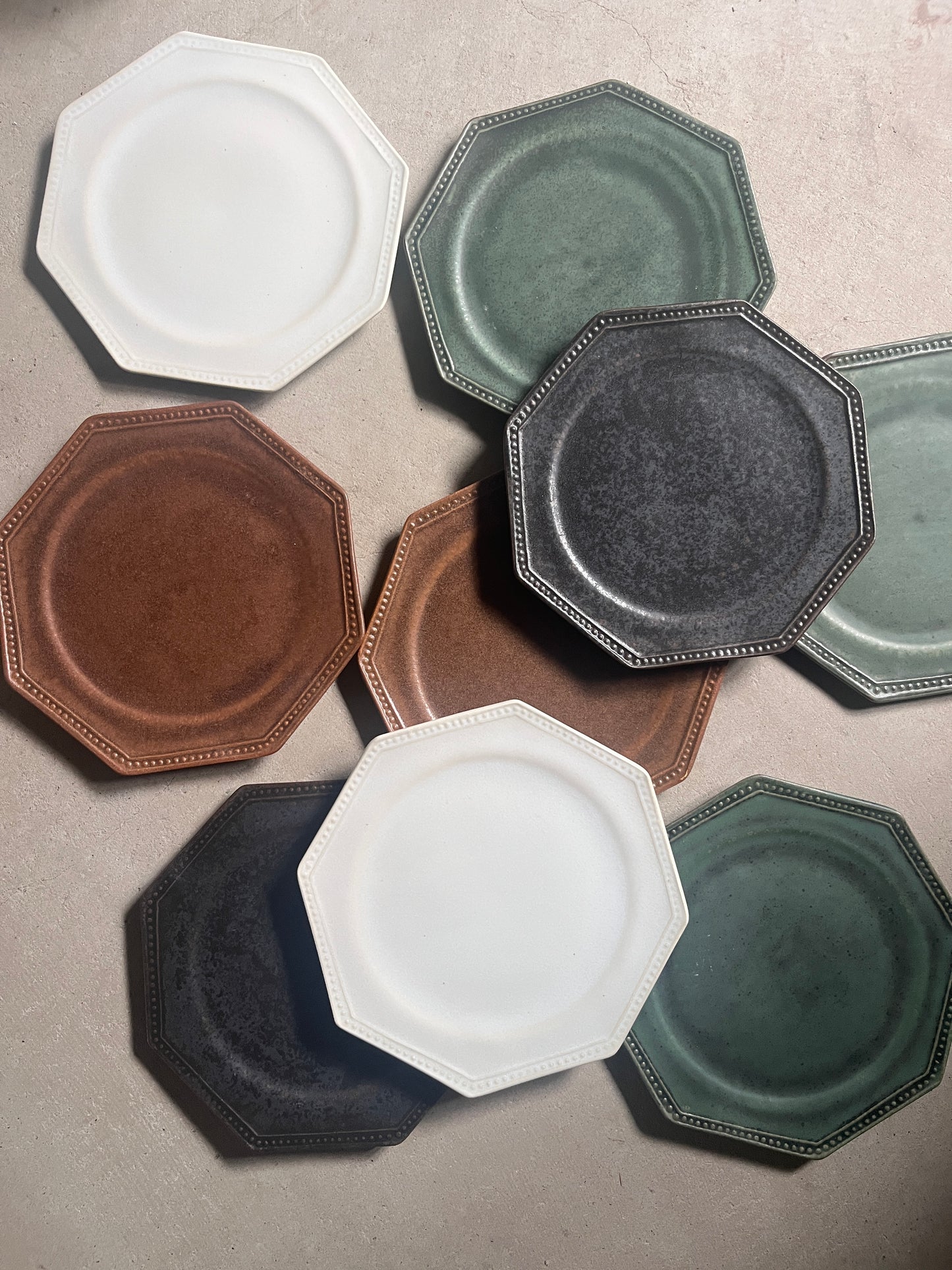 Octogonal plate