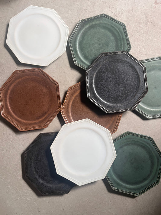 Octogonal plate
